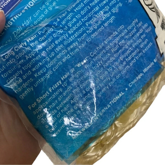 Vintage Maxi Doll  Hair Blonde Natural Look Curly 1 square foot Sealed - Picture 9 of 9